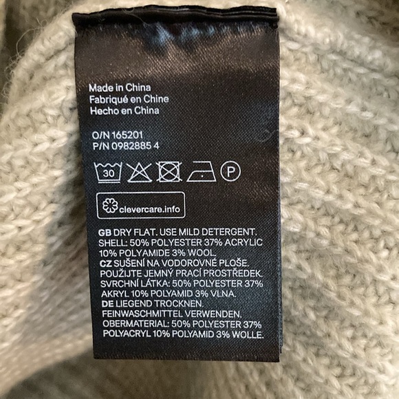 H&M RIB-KNIT TURTLENECK DRESS - Picture 4 of 4